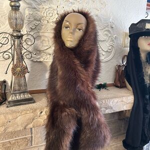 NWT BABEYOND Chic Brown thick Fur Stole by BABEYOND